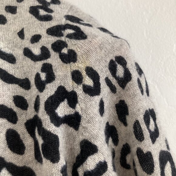 Charter Club 100% Cashmere Open Front Long Line Cardigan Gray Leopard Print Med - Picture 9 of 9